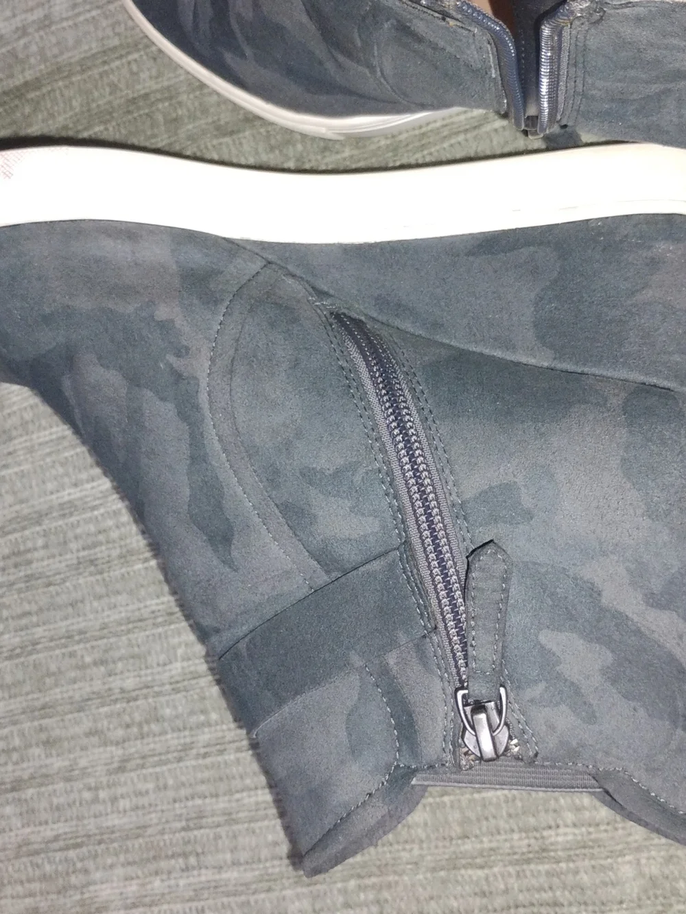 Linea Paolo Camo Wedge Sneakers Booties Gray Size 9.5M